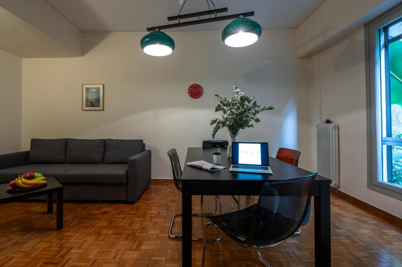 Tranquility Downtown Athens Apartamento Exterior foto